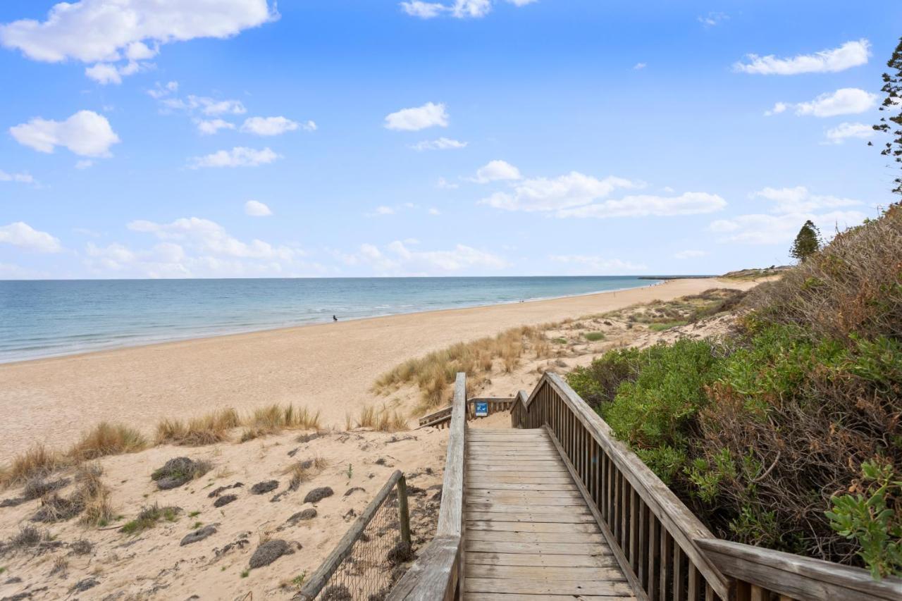 Beachside Escape On The Esplanade Christies Beach Zewnętrze zdjęcie